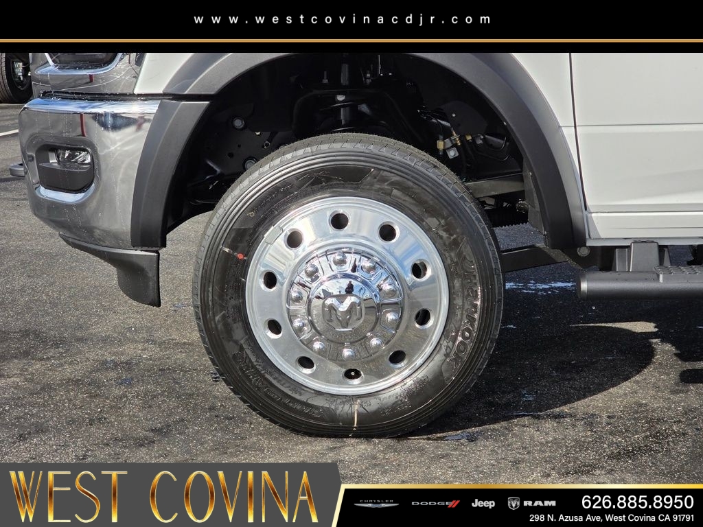 New 2026 Bright White Clear-Coat Exterior Paint RAM Tradesman image 7