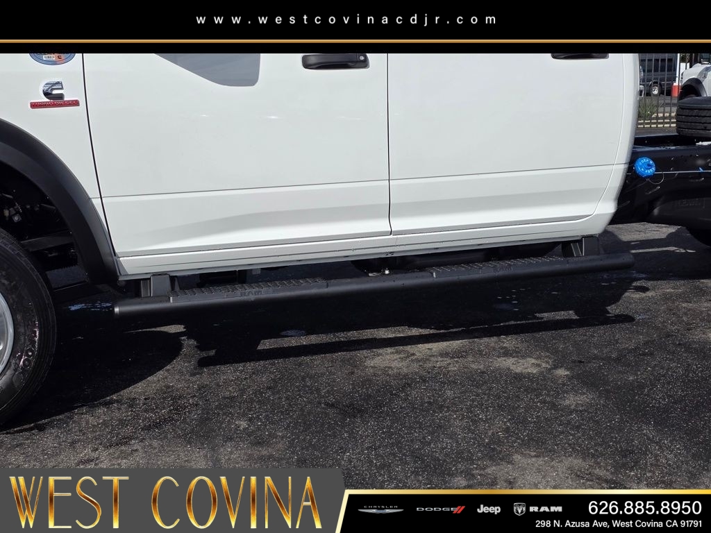 New 2026 Bright White Clear-Coat Exterior Paint RAM Tradesman image 8