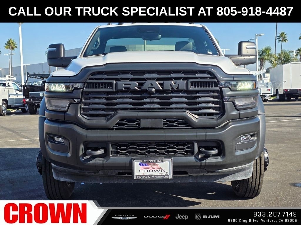 New 2025 Bright White Clearcoat RAM Tradesman image 13