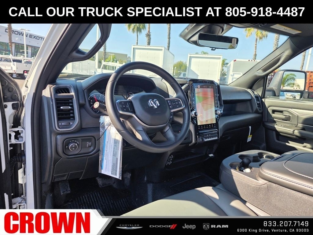 New 2025 Bright White Clearcoat RAM Tradesman image 16