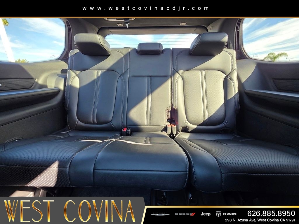 New 2026 High Gloss Black Exterior Paint Jeep Limited Altitude image 11