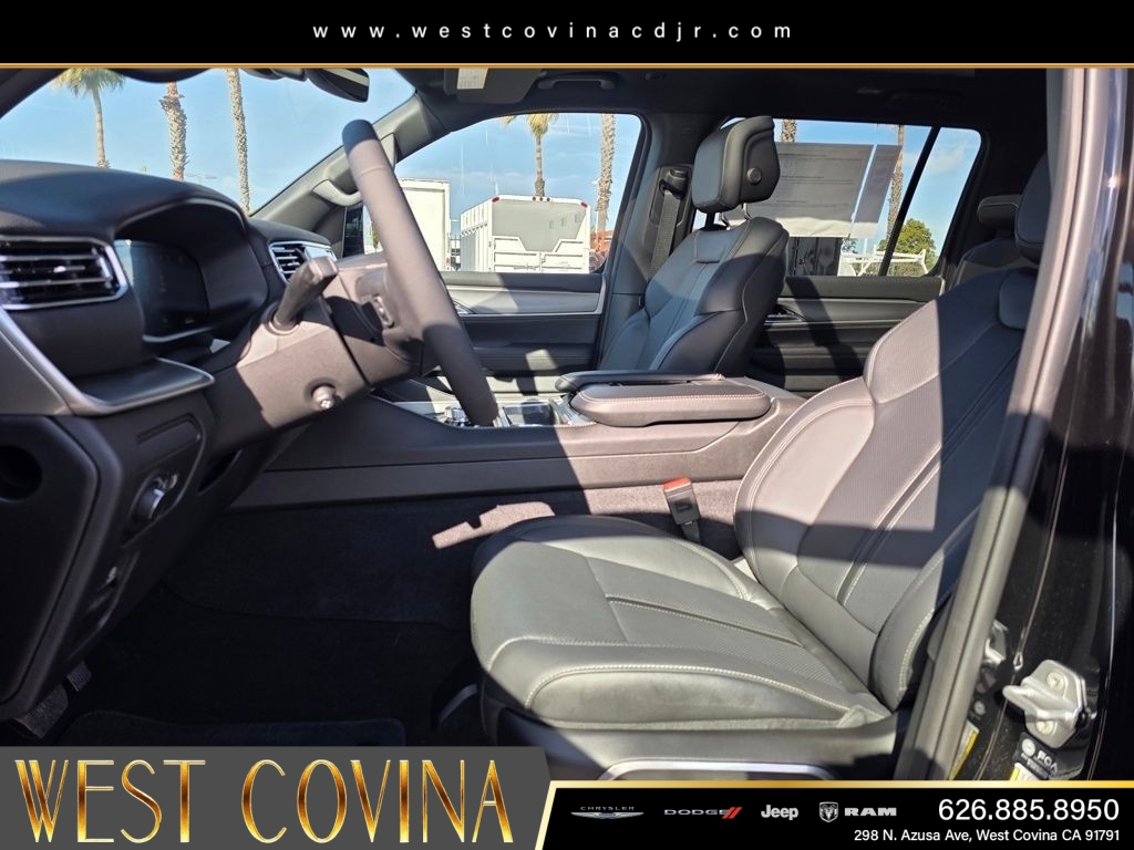 New 2026 High Gloss Black Exterior Paint Jeep Limited Altitude image 17