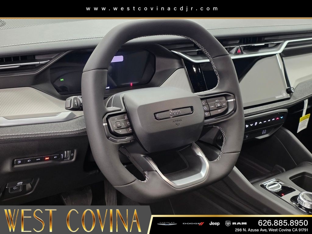 New 2026 Red Hot Pearl-Coat Exterior Paint Jeep Laredo image 17