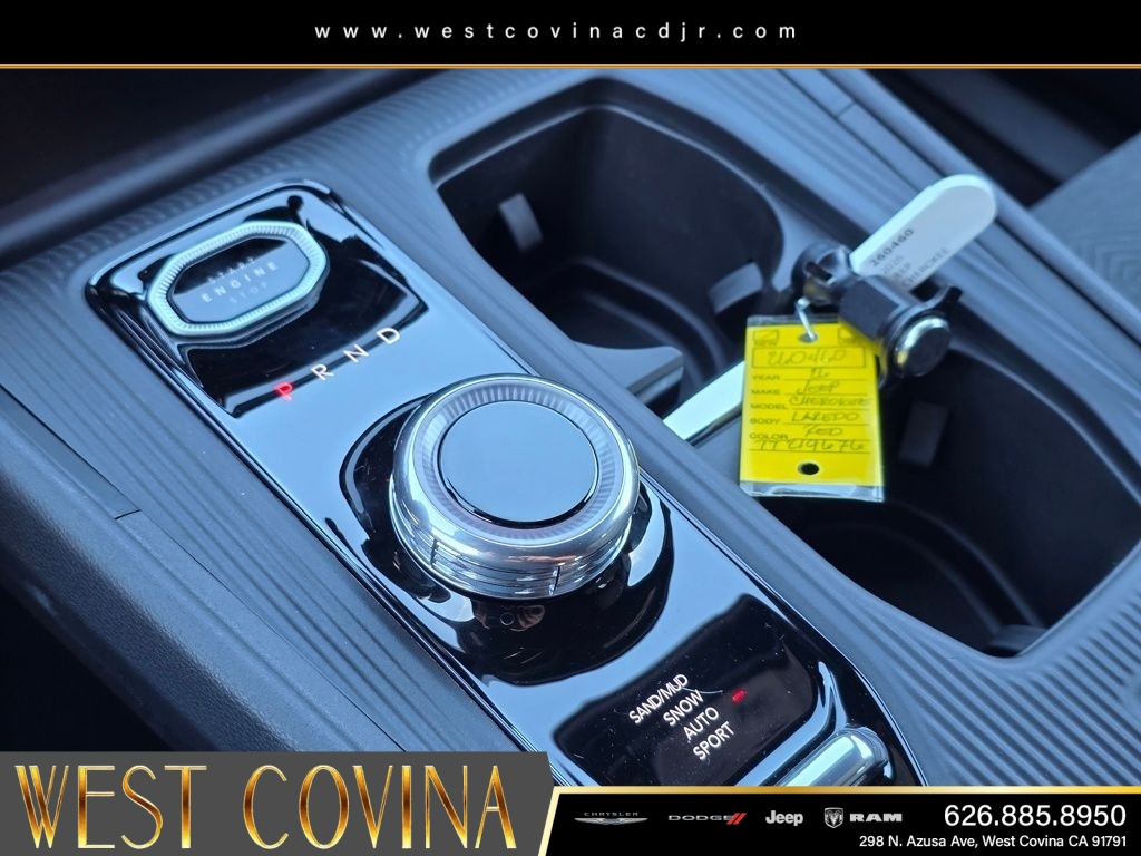 New 2026 Red Hot Pearl-Coat Exterior Paint Jeep Laredo image 21