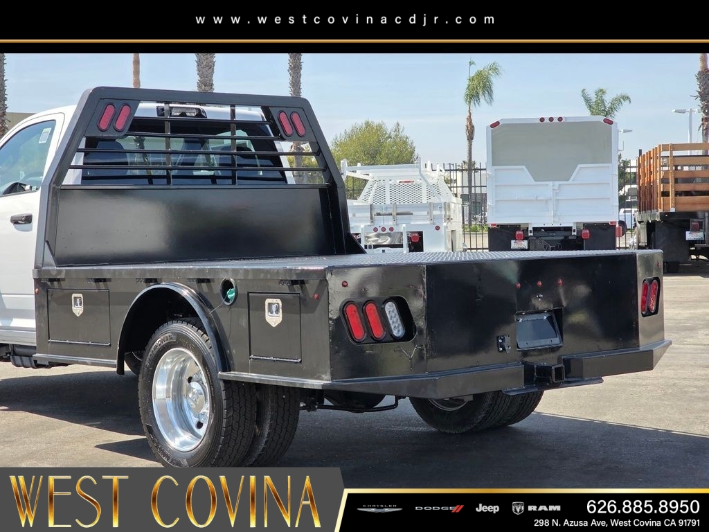 New 2026 Bright White Clear-Coat Exterior Paint RAM Tradesman image 8