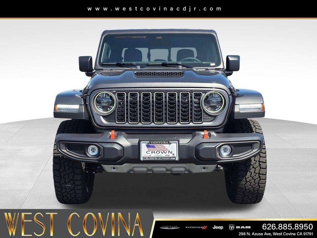 New 2026 Granite Crystal Metallic Clear-Coat Exterior Paint Jeep Mojave image 2