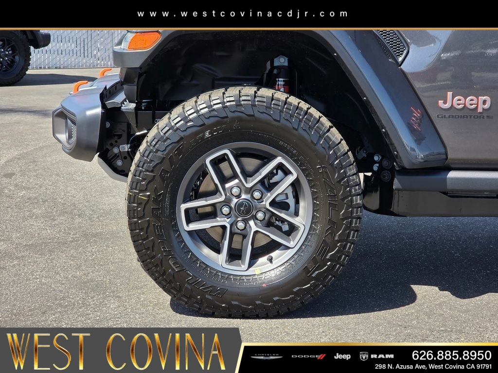 New 2026 Granite Crystal Metallic Clear-Coat Exterior Paint Jeep Mojave image 9