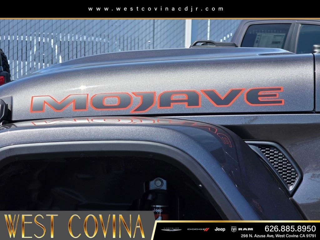 New 2026 Granite Crystal Metallic Clear-Coat Exterior Paint Jeep Mojave image 10