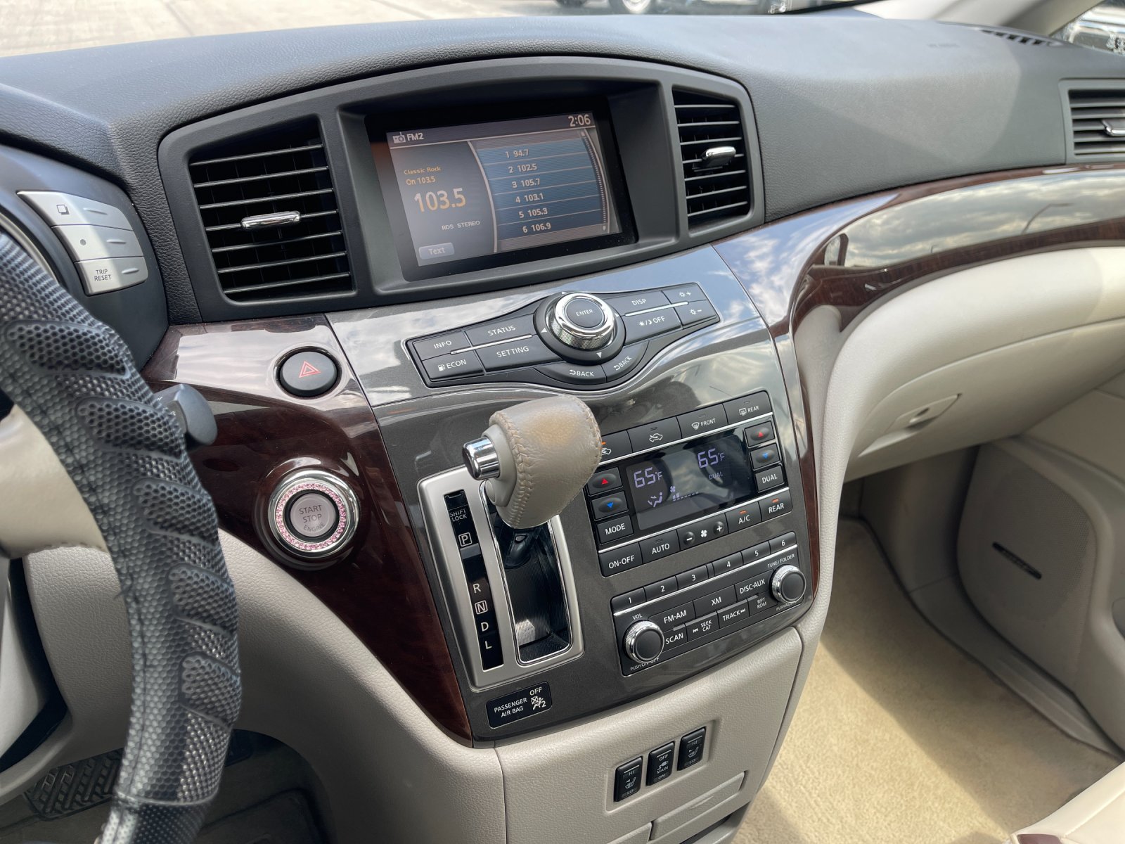 Used 2014 White Nissan 3.5 SL image 23