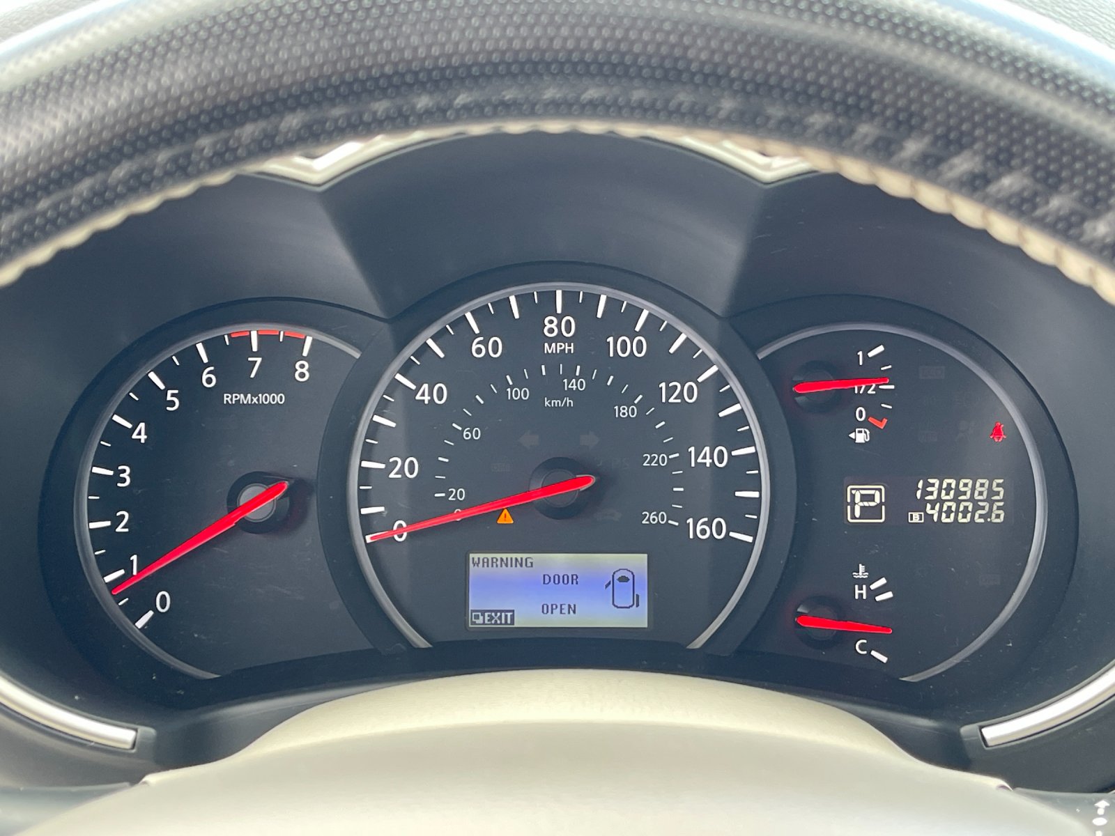 Used 2014 White Nissan 3.5 SL image 31