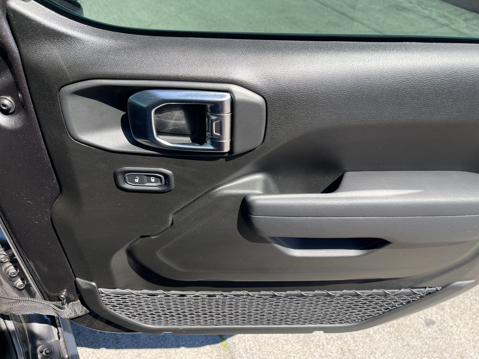 Used 2025 Gray Jeep Rubicon image 18