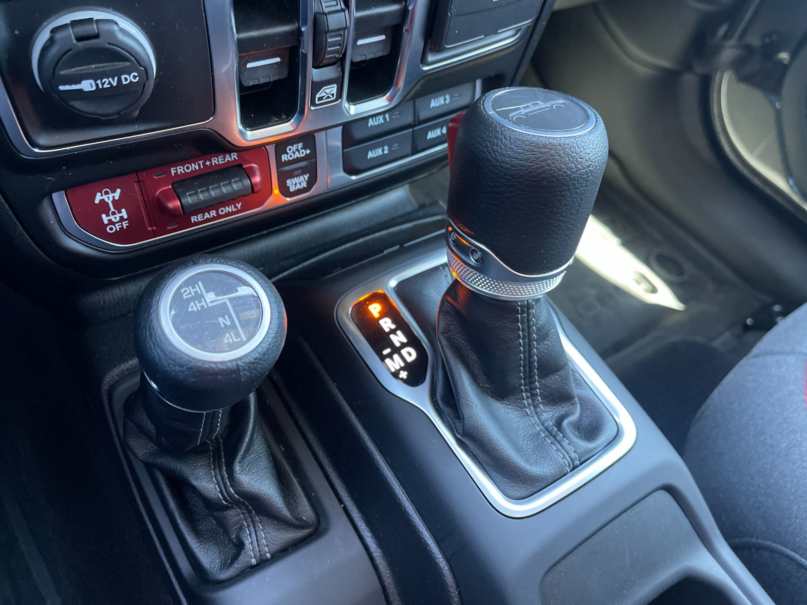 Used 2025 Gray Jeep Rubicon image 22