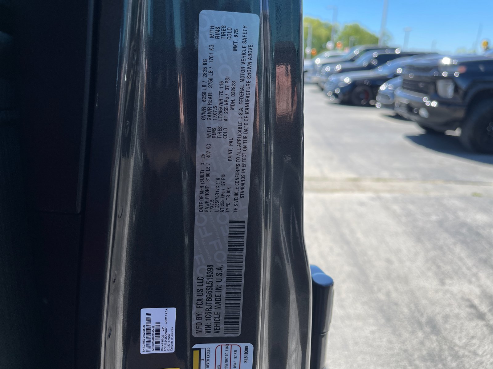 Used 2025 Gray Jeep Rubicon image 31