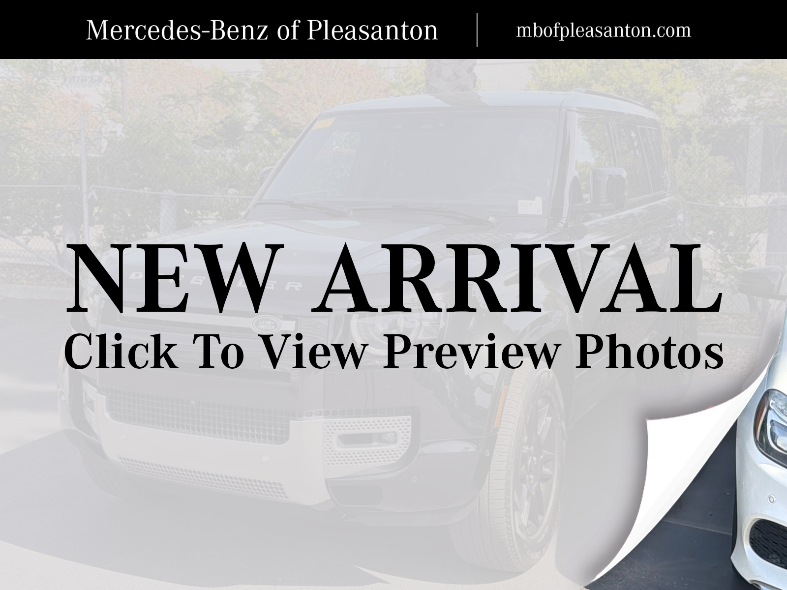 2023 Land Rover Defender SE's photo