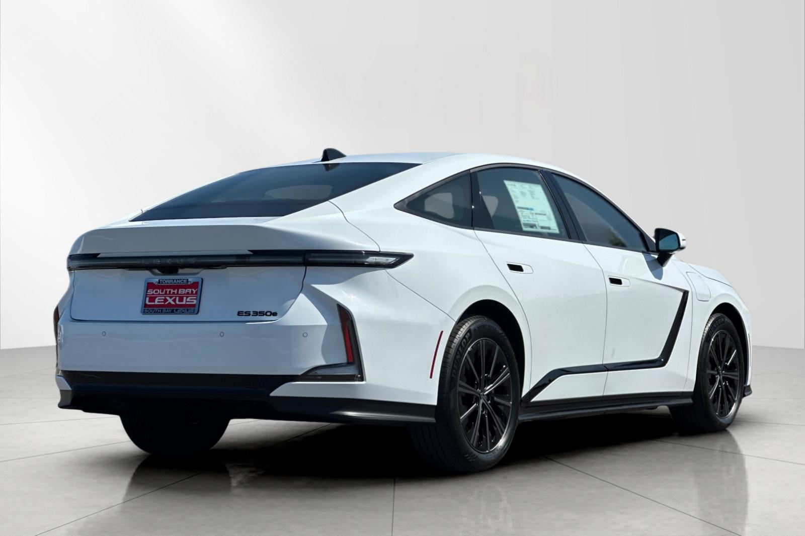 New 2026 Ultra White Lexus ES 350e PREMIUM image 6