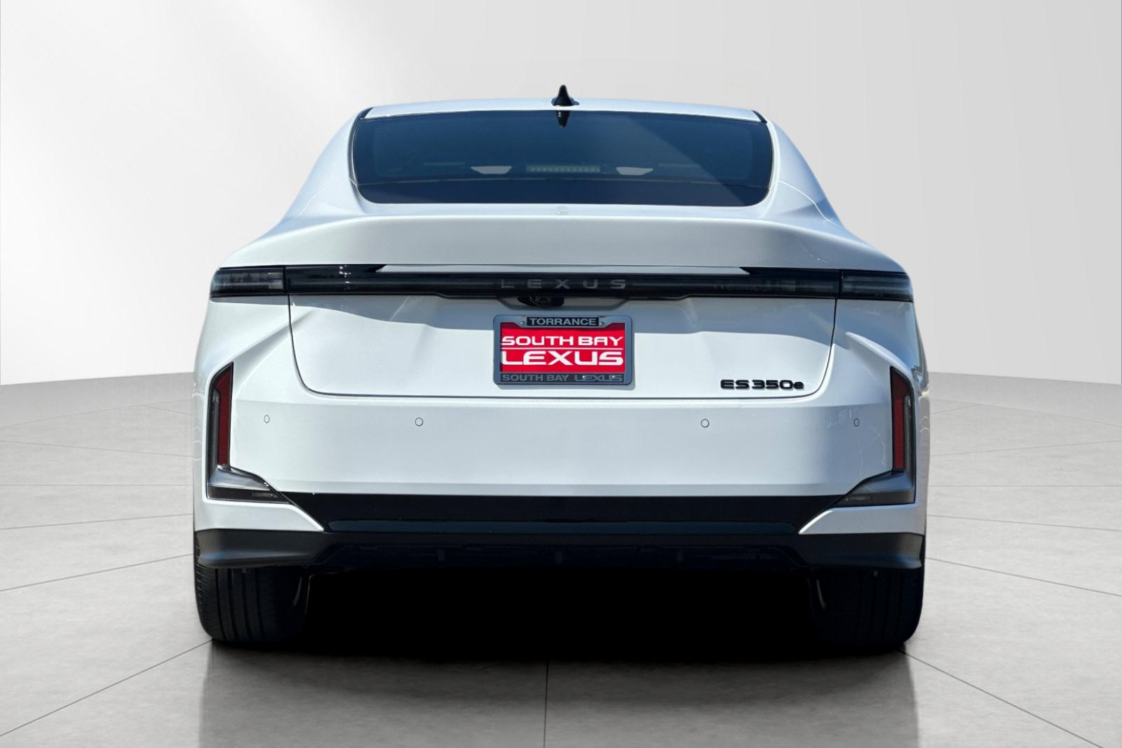 New 2026 Ultra White Lexus ES 350e PREMIUM image 5