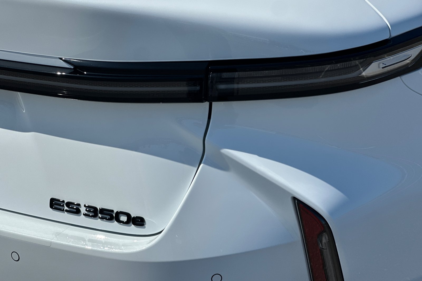 New 2026 Ultra White Lexus ES 350e PREMIUM image 25