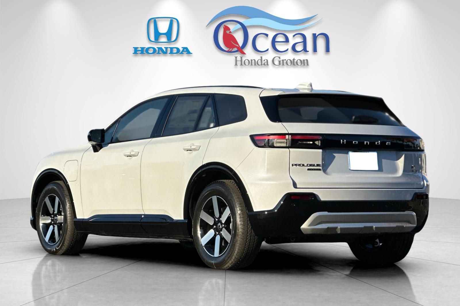 New 2026 Frostline White Pearl Honda Touring image 3