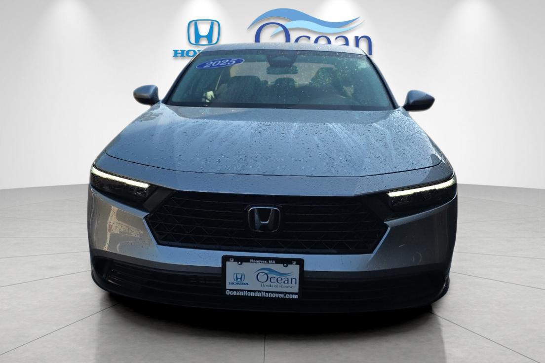 Used 2025 Solar Silver Metallic Honda LX image 8