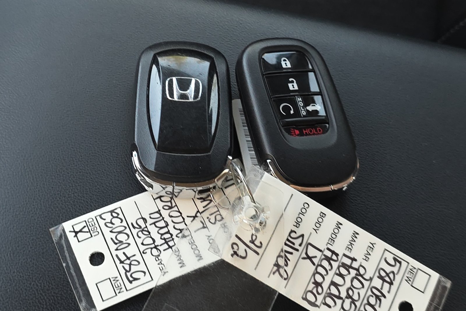 Used 2025 Solar Silver Metallic Honda LX image 9