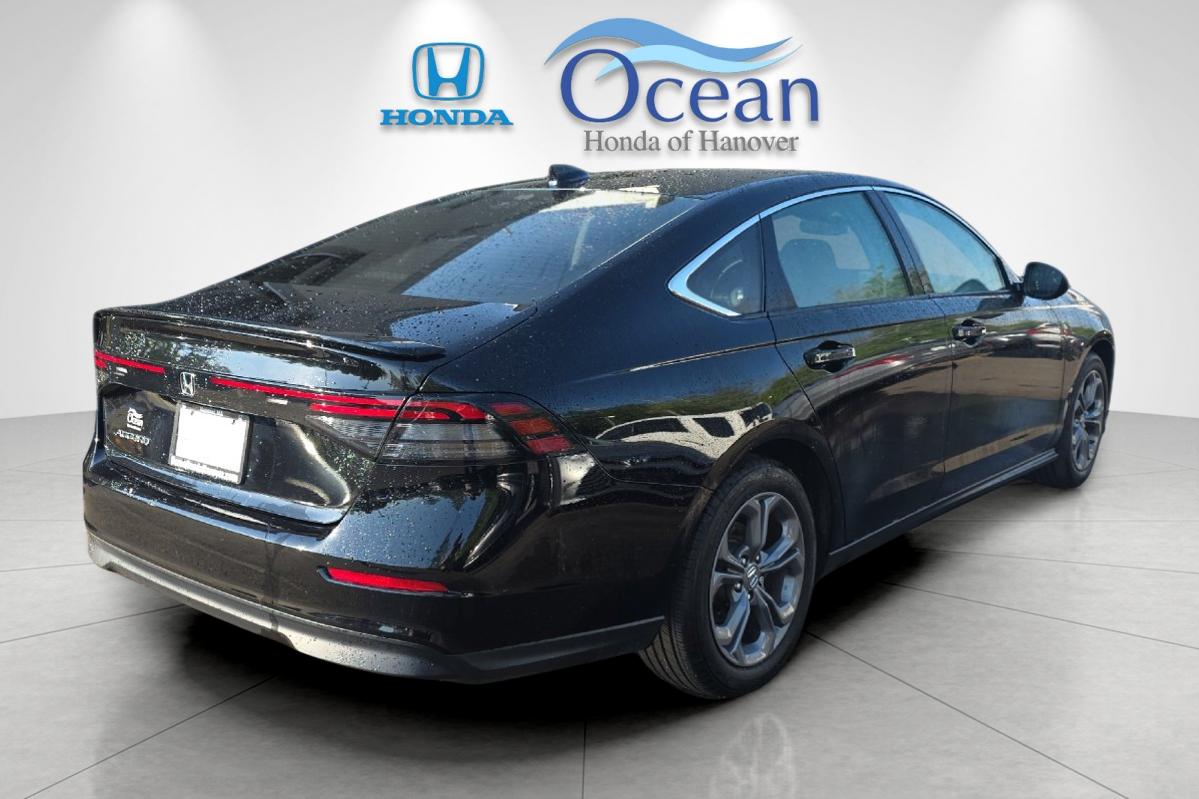 Used 2024 Crystal Black Pearl Honda EX image 3