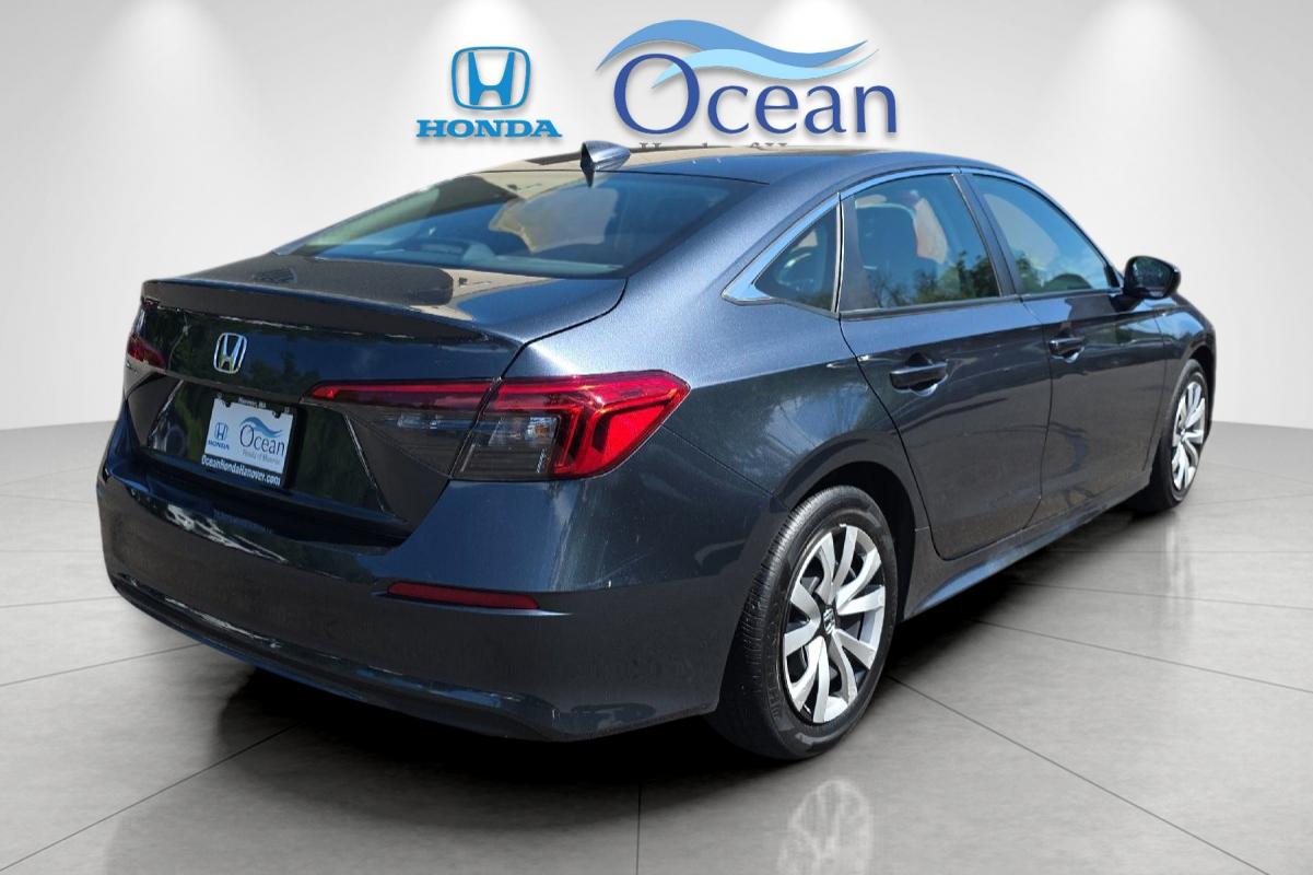 Used 2024 Meteorite Gray Metallic Honda LX image 3