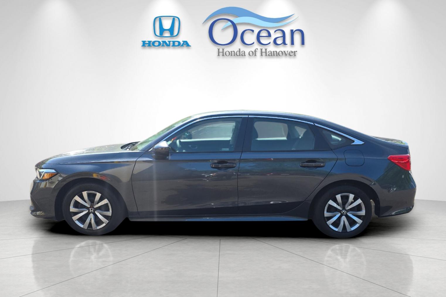 Used 2024 Meteorite Gray Metallic Honda LX image 6