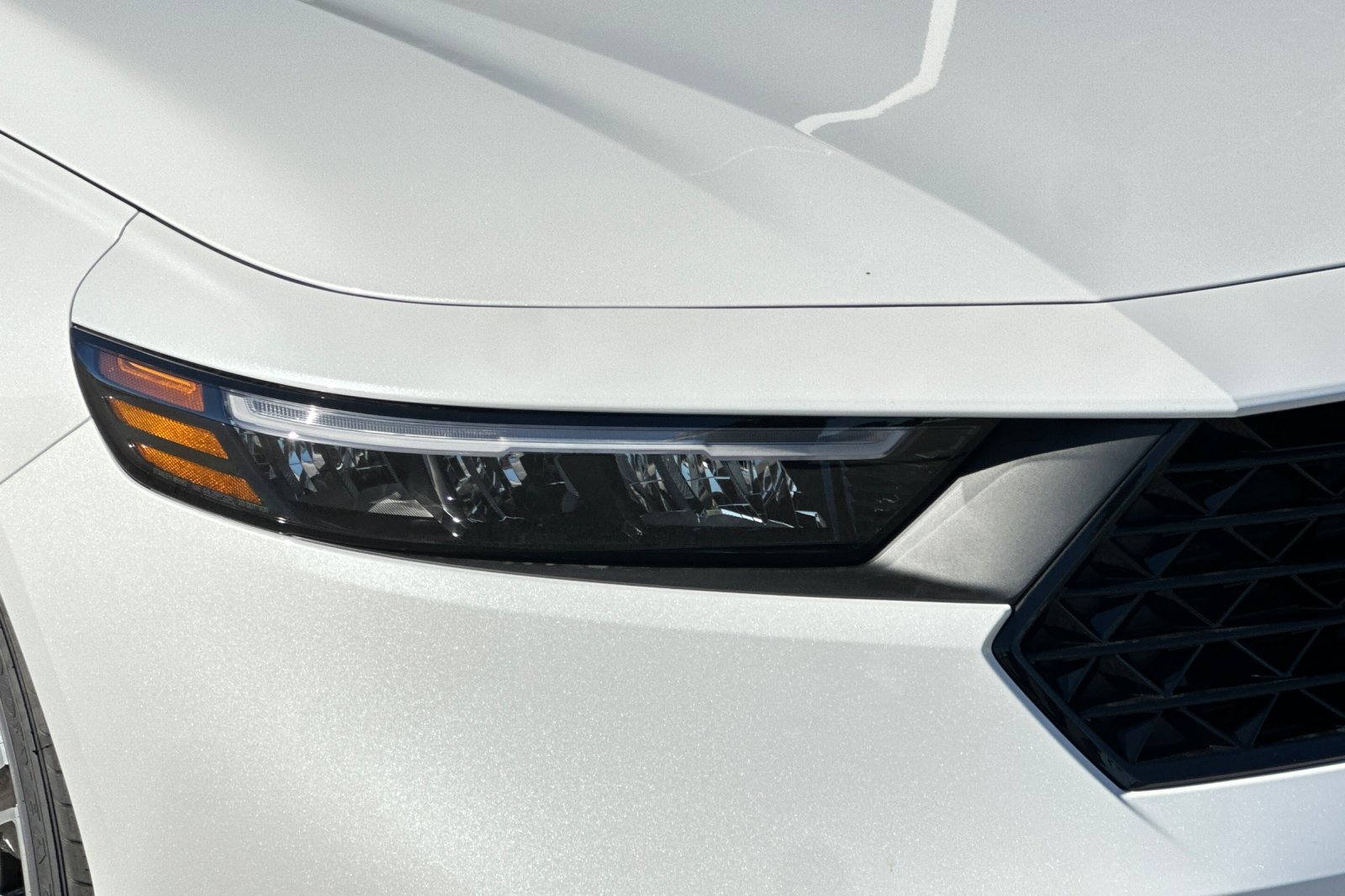 New 2026 Platinum White Pearl Honda SE image 29