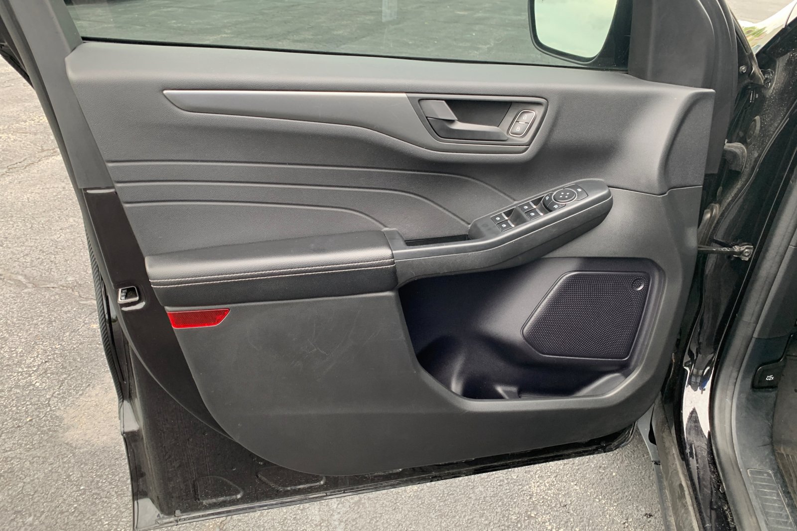 Used 2024 Black Metallic Ford Active image 13