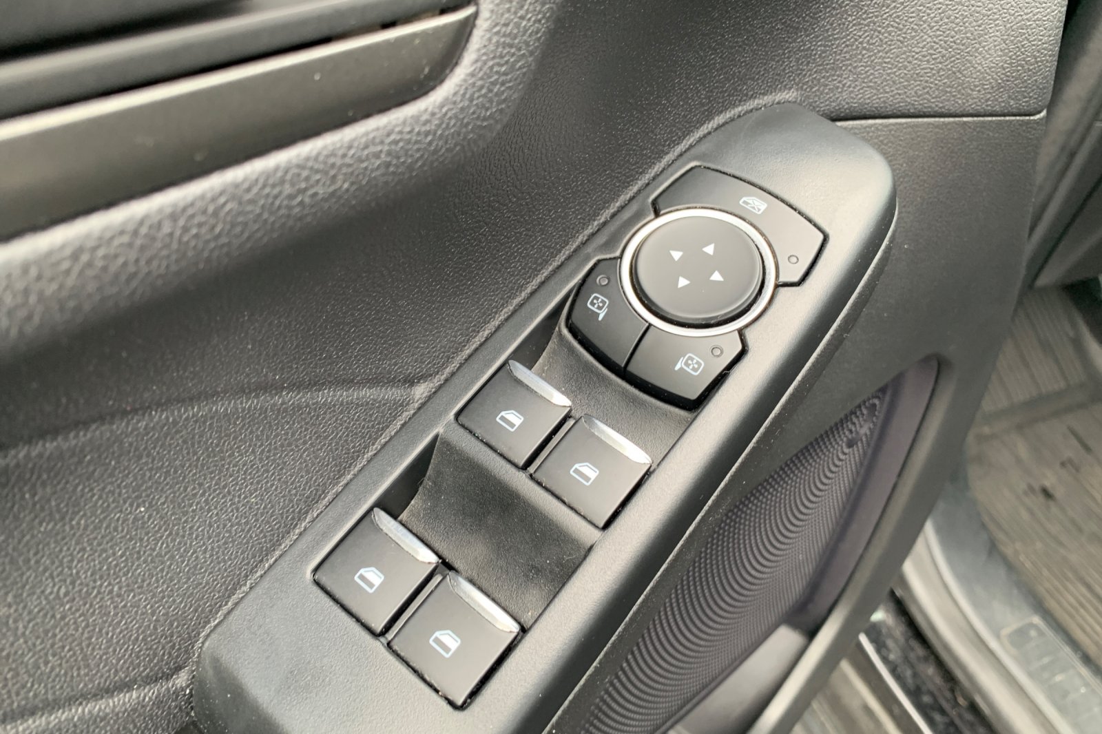 Used 2024 Black Metallic Ford Active image 14