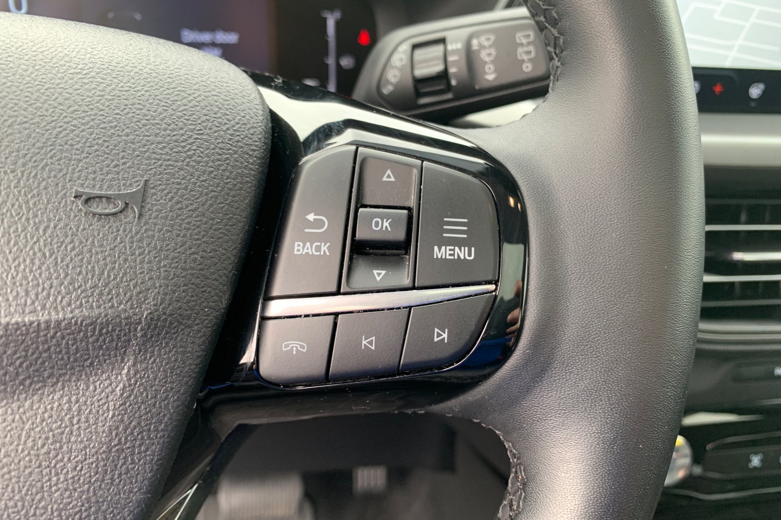 Used 2024 Black Metallic Ford Active image 31