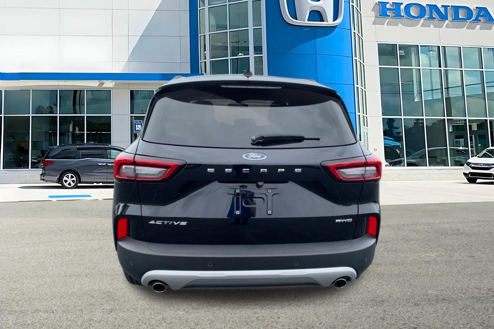 Used 2024 Black Metallic Ford Active image 4
