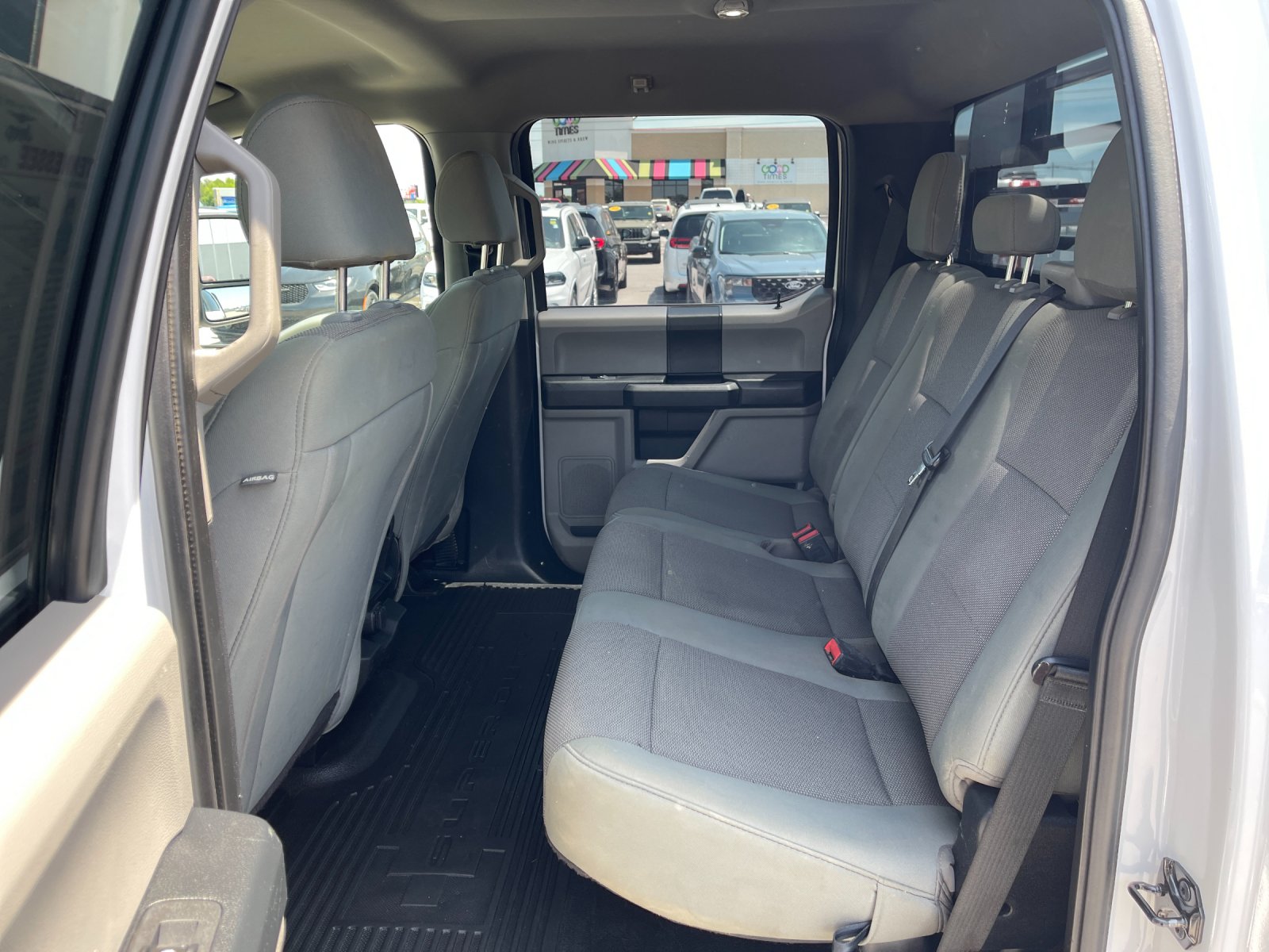 Used 2020 White Ford XL image 14