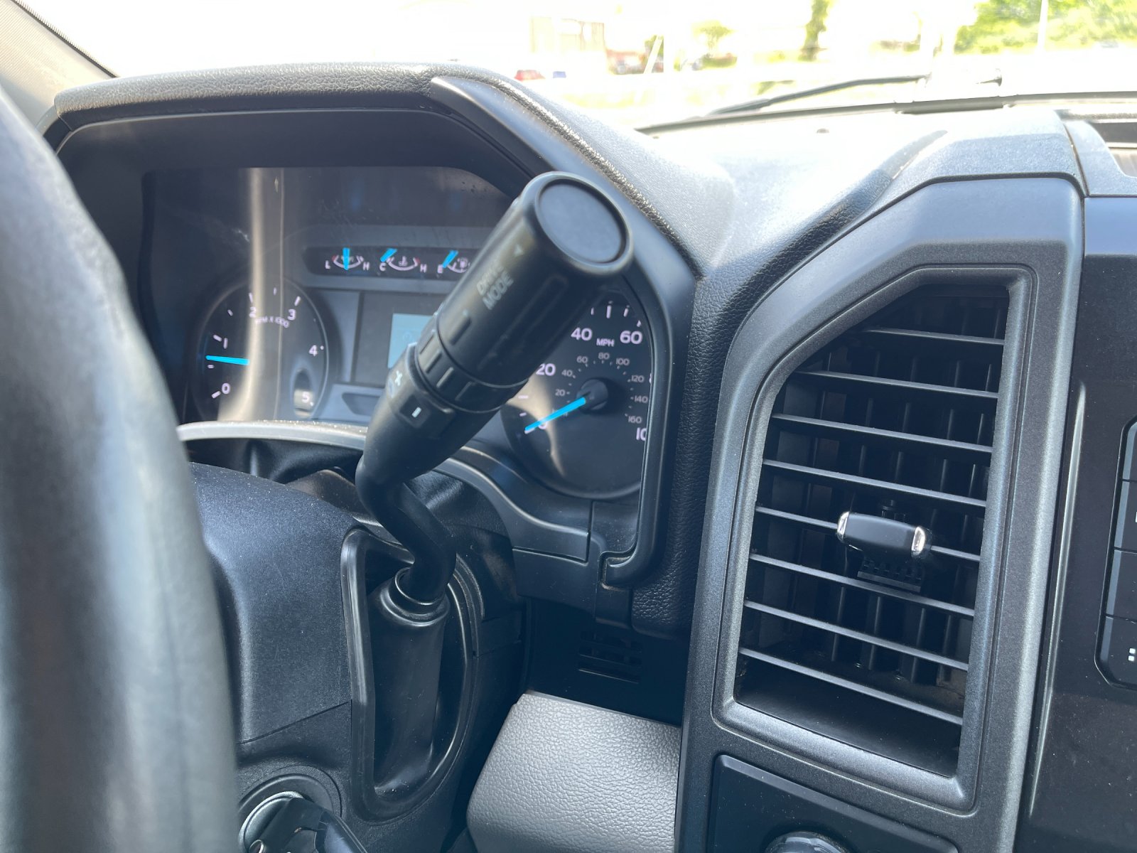 Used 2020 White Ford XL image 22