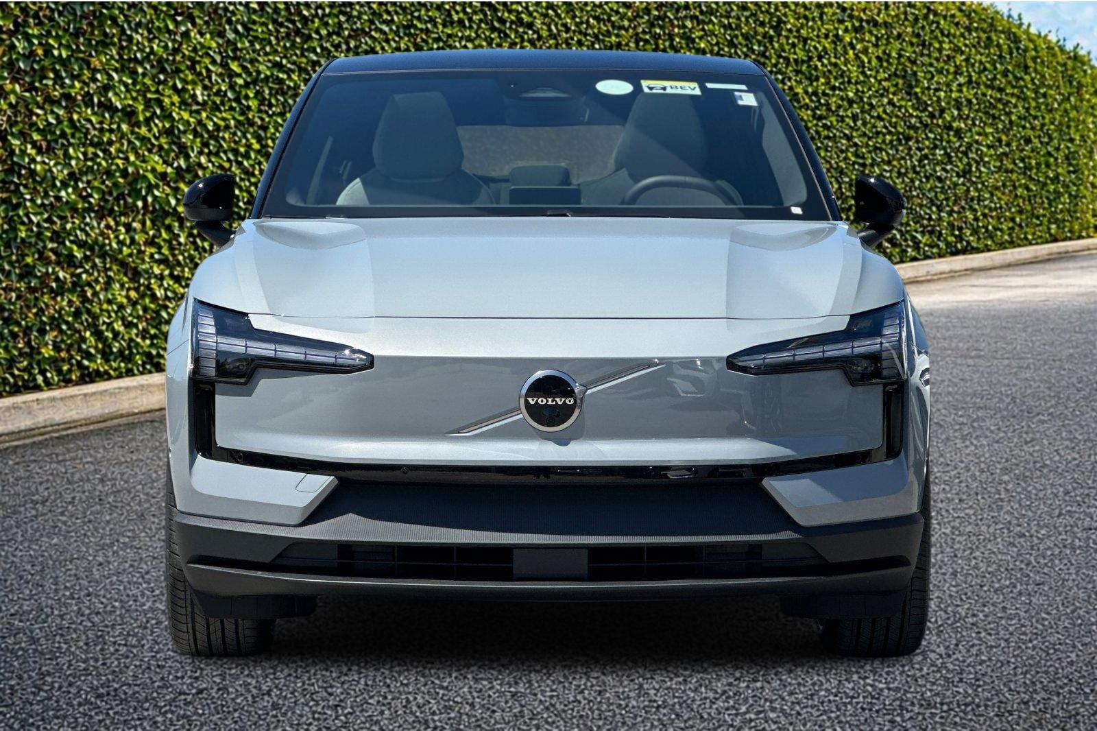 New 2026 Vapour Grey Volvo Ultra image 9