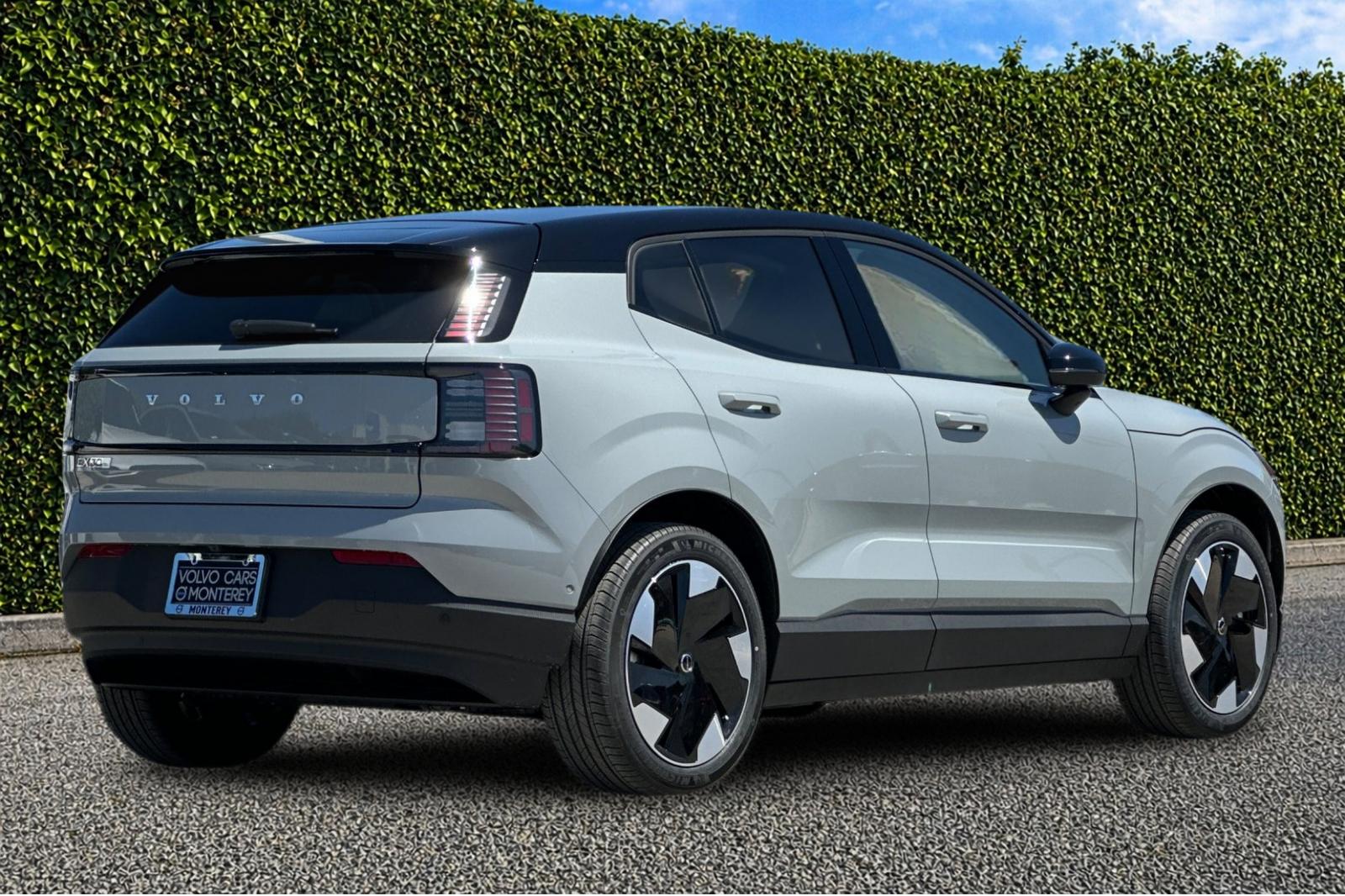 New 2026 Vapour Grey Volvo Ultra image 6