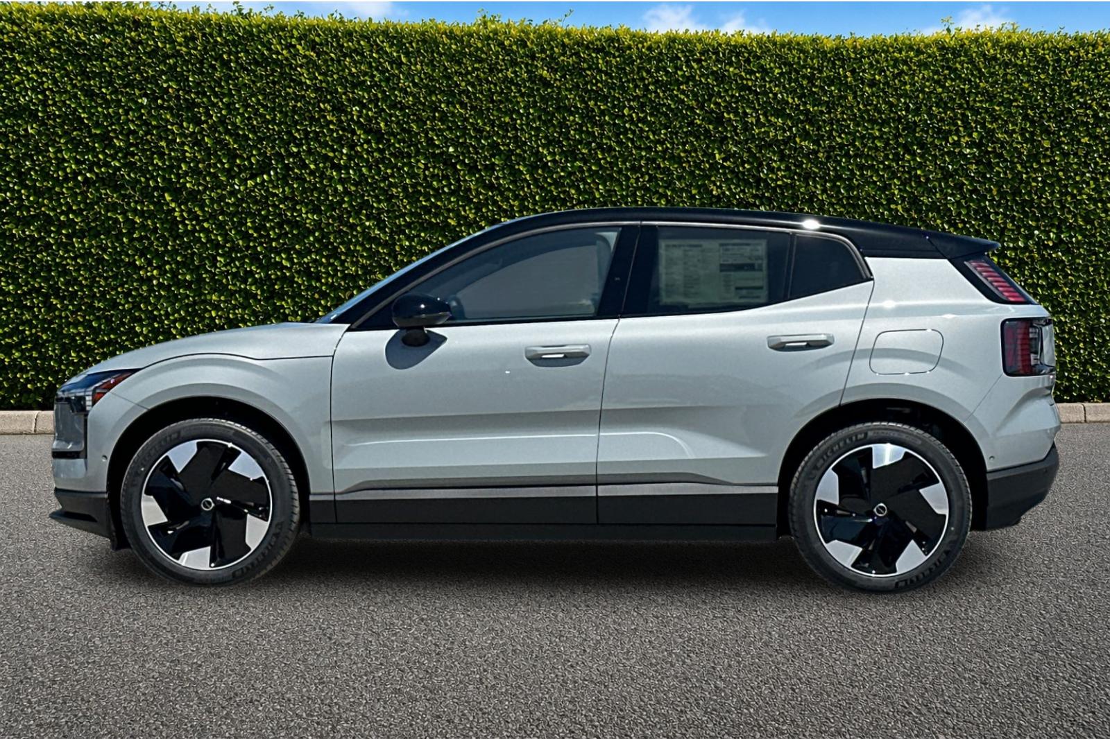 New 2026 Vapour Grey Volvo Ultra image 3