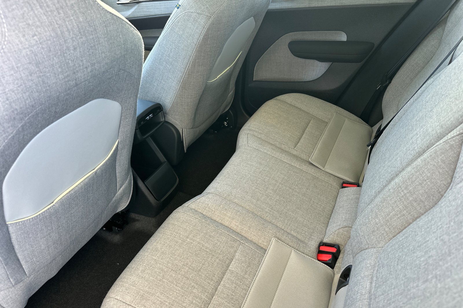 New 2026 Vapour Grey Volvo Ultra image 12