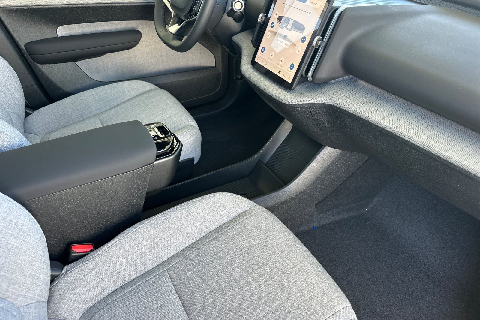 New 2026 Vapour Grey Volvo Ultra image 16