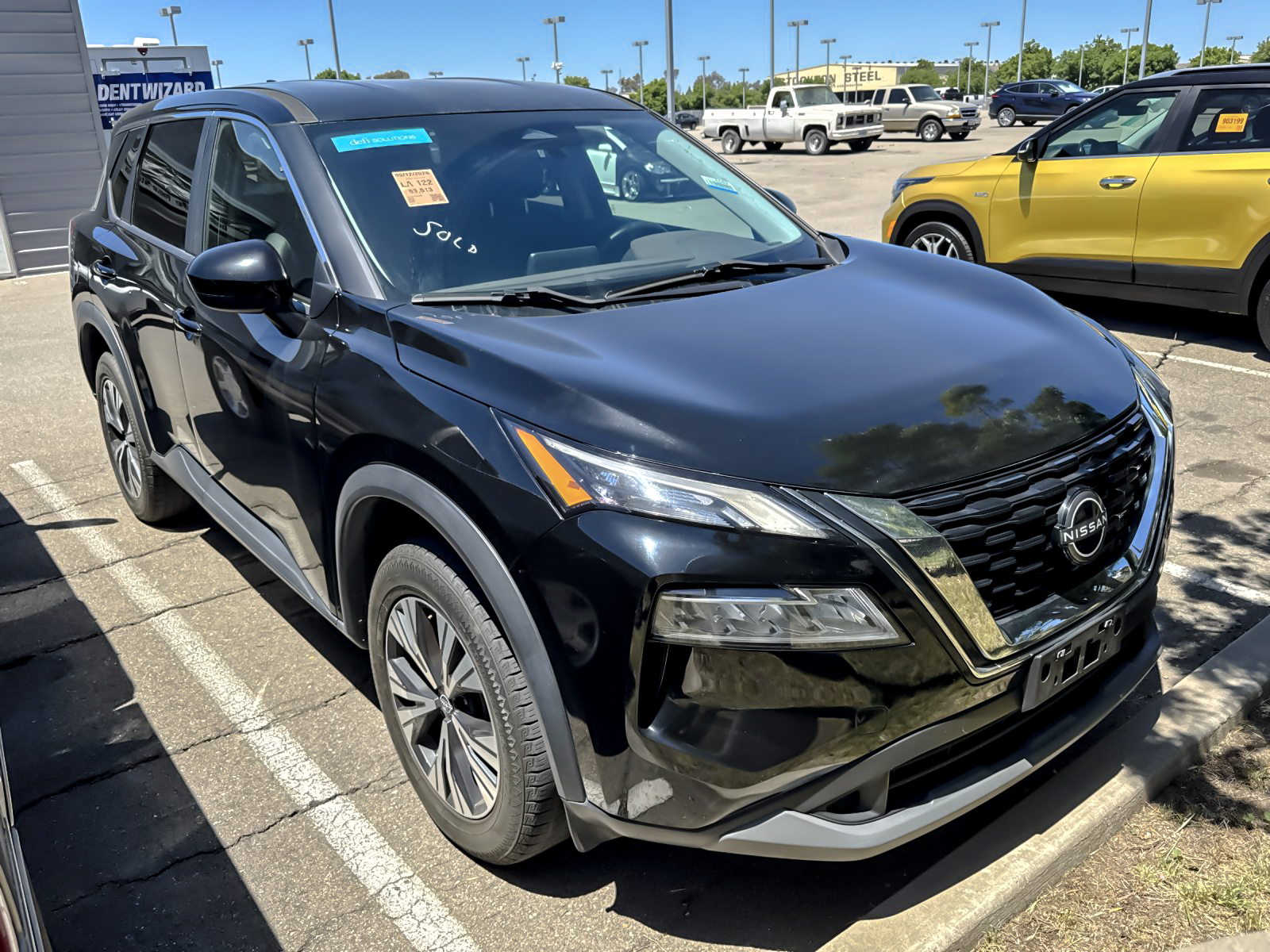 2023 Nissan Rogue SV FWD's photo
