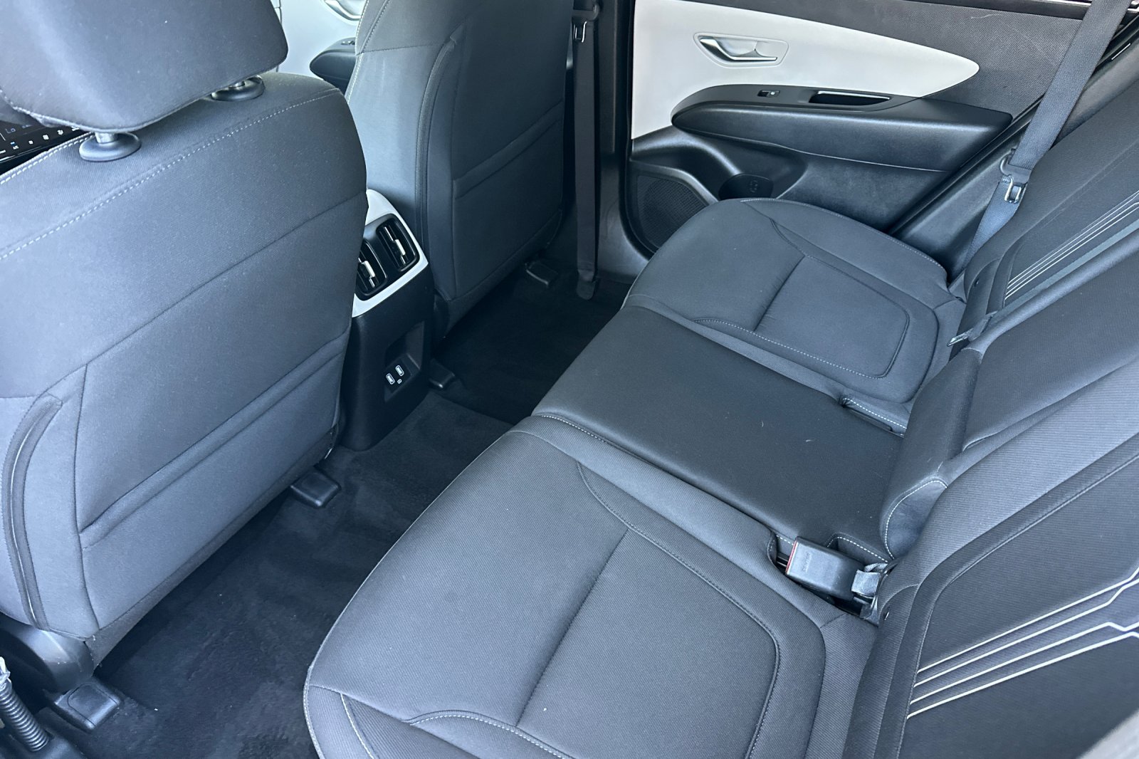Used 2024 Gray Hyundai SEL image 11