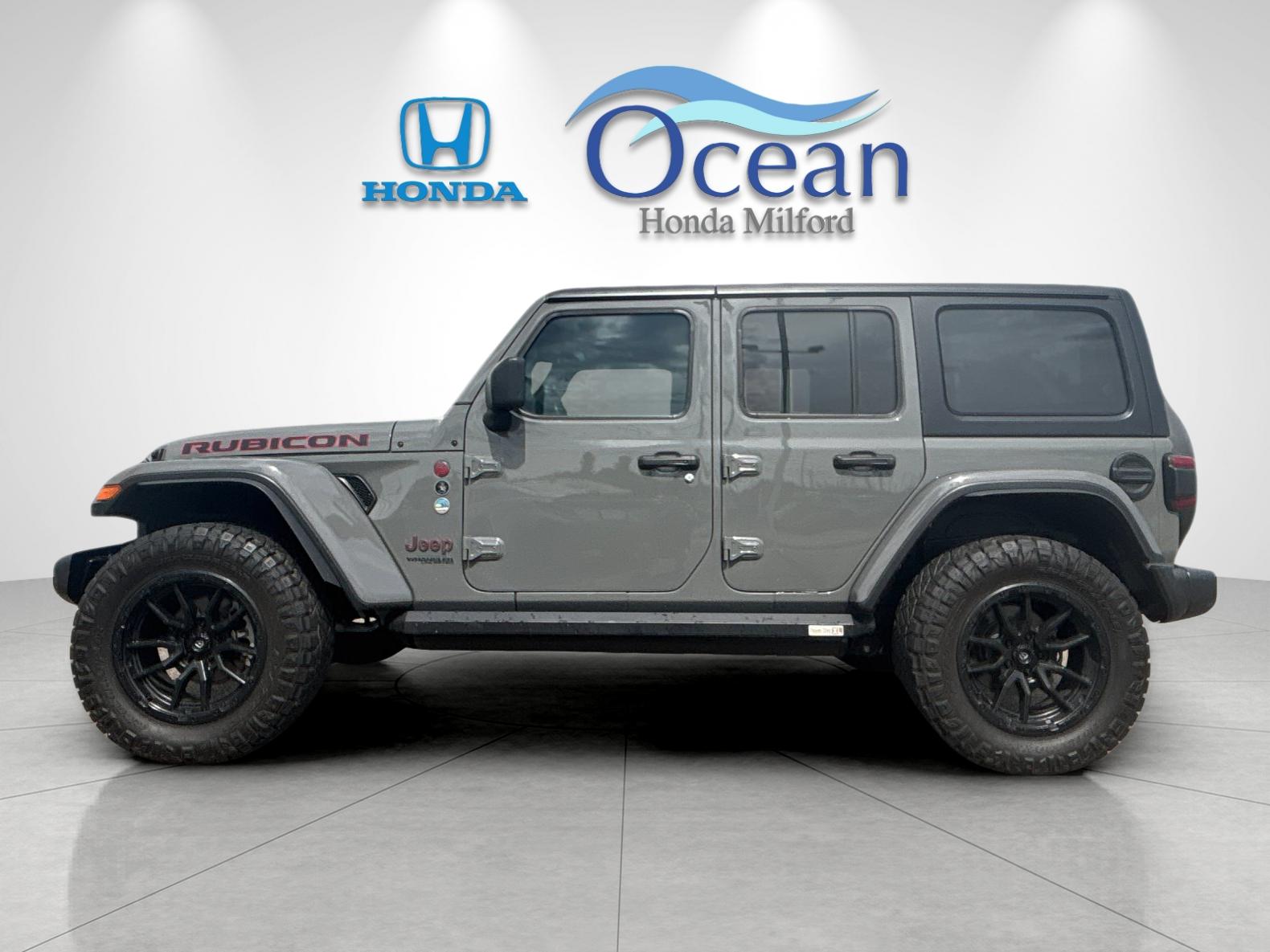 Used 2022 Gray Clearcoat Jeep Unlimited Rubicon image 6