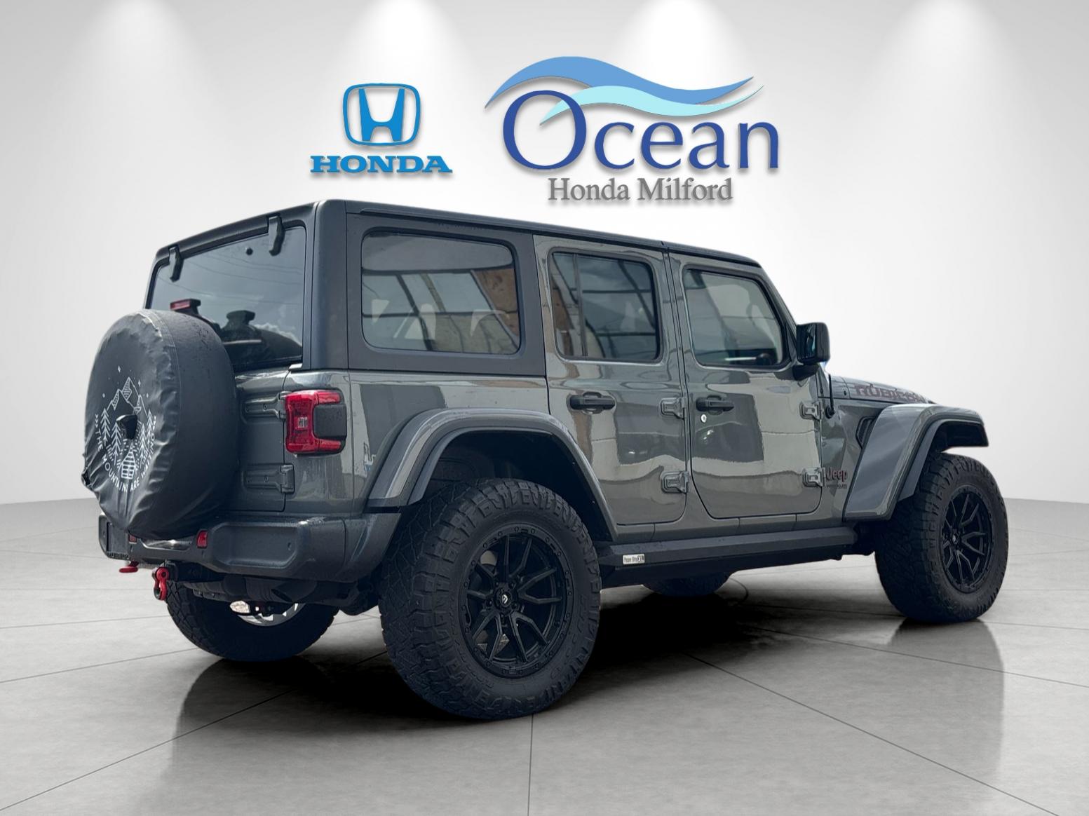 Used 2022 Gray Clearcoat Jeep Unlimited Rubicon image 3