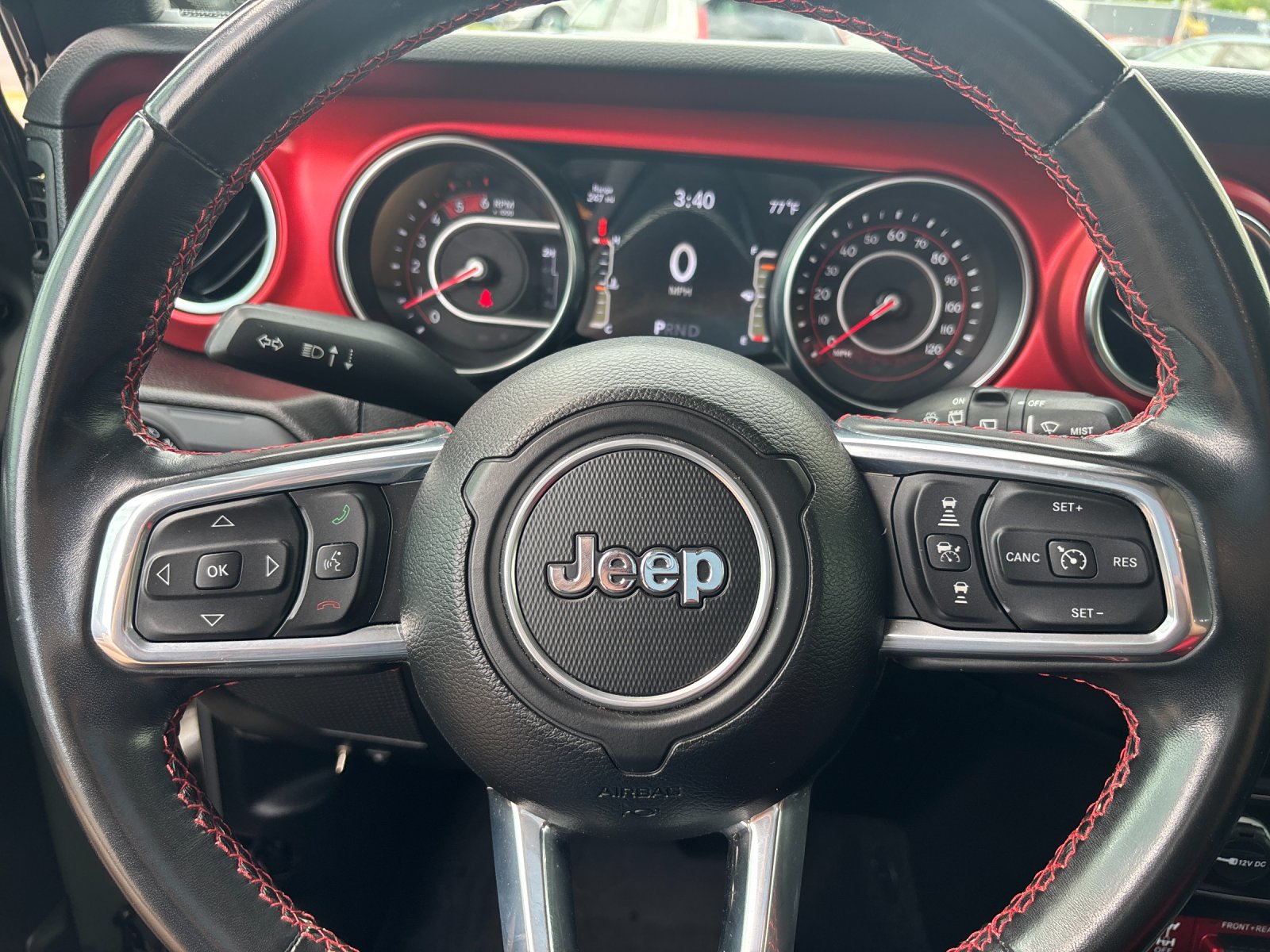 Used 2022 Gray Clearcoat Jeep Unlimited Rubicon image 25