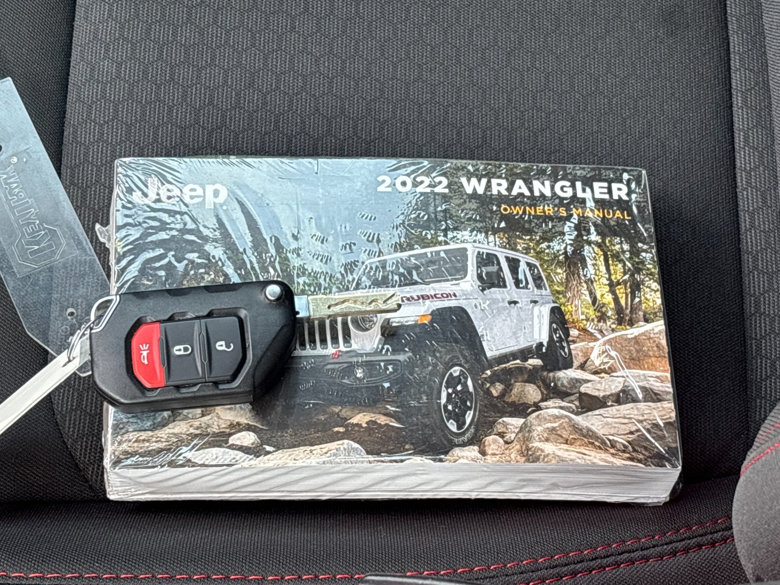 Used 2022 Gray Clearcoat Jeep Unlimited Rubicon image 9
