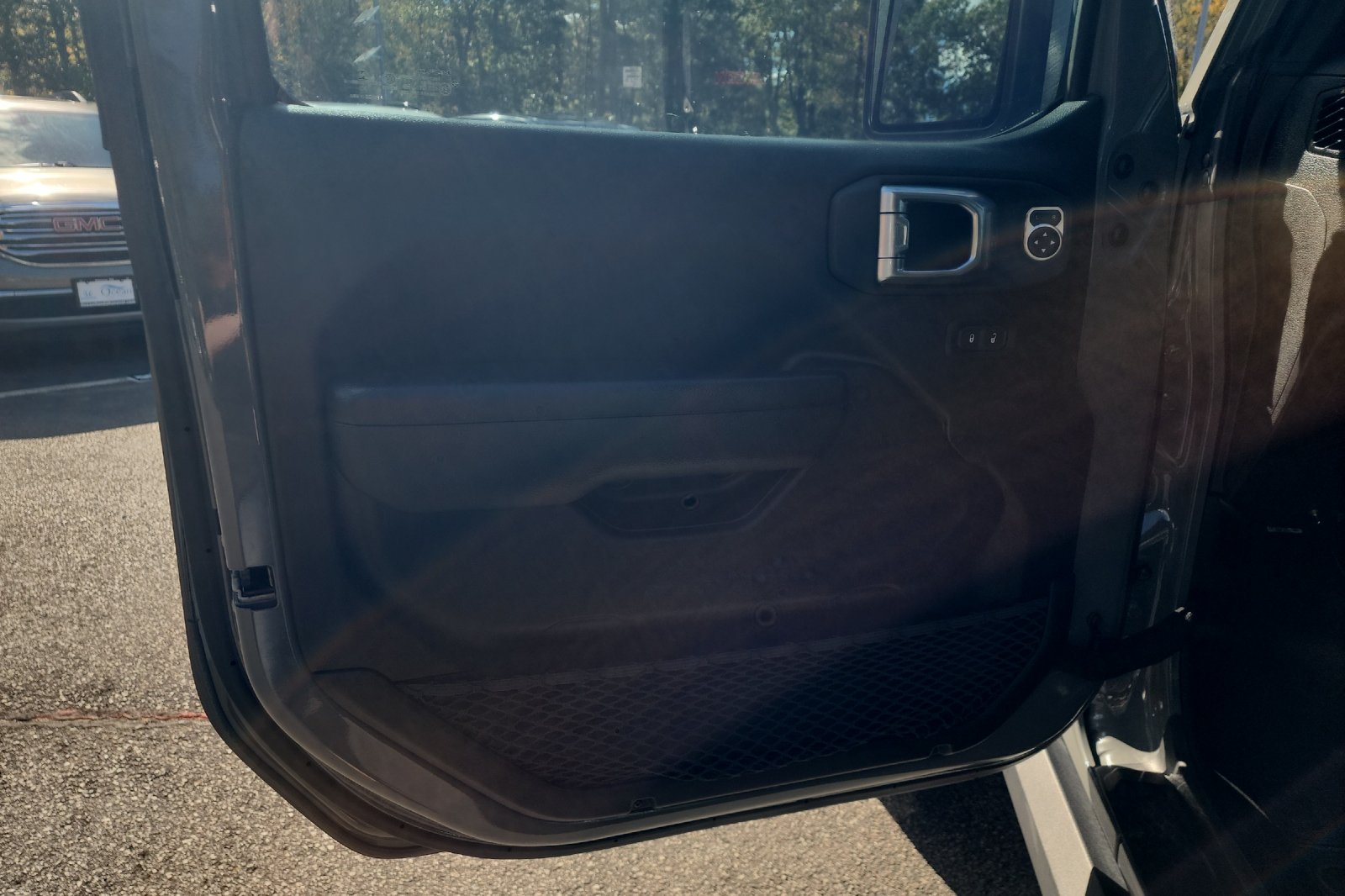 Used 2022 Sting-Gray Clearcoat Jeep Unlimited Rubicon image 12