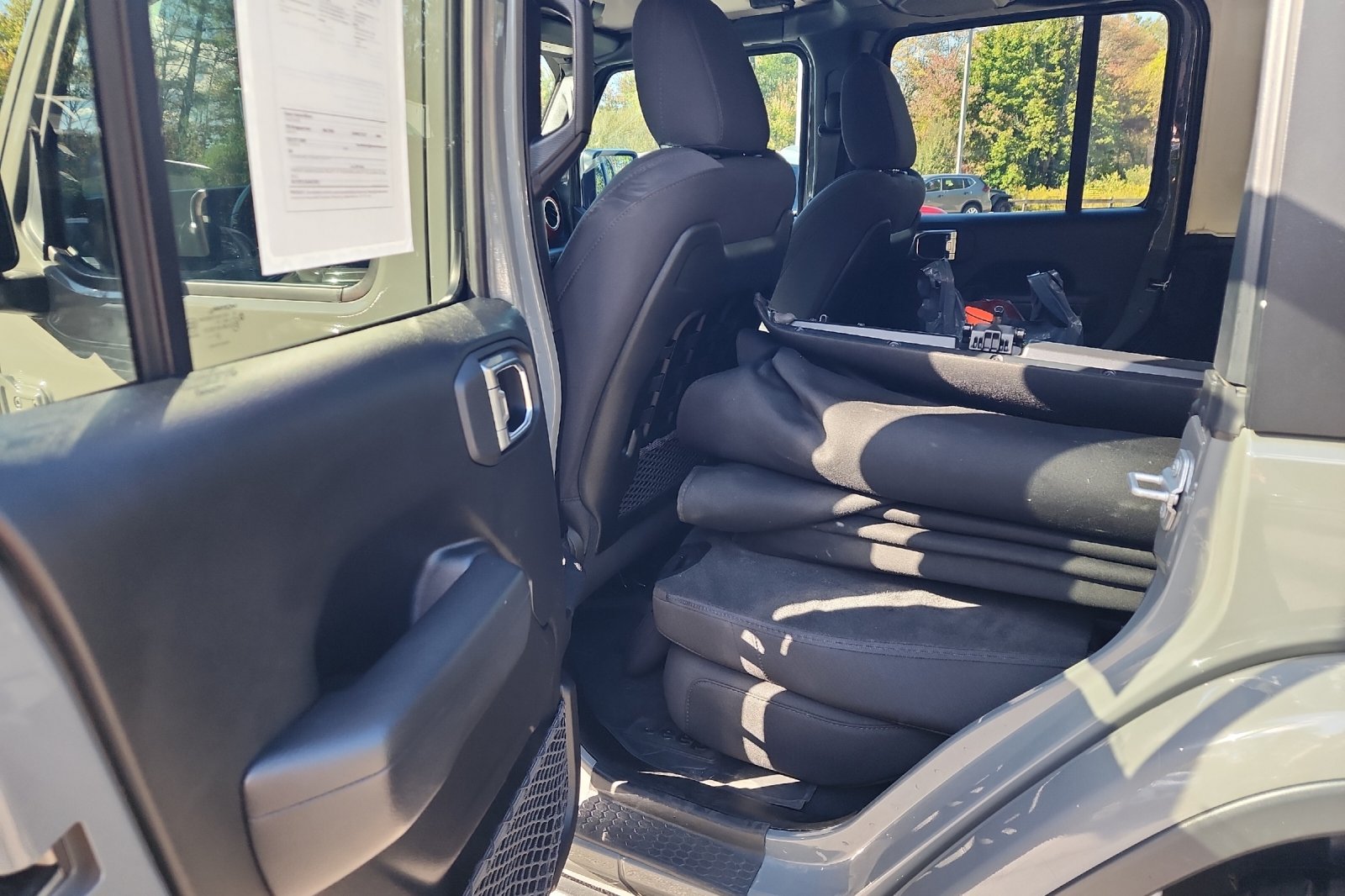 Used 2022 Sting-Gray Clearcoat Jeep Unlimited Rubicon image 32