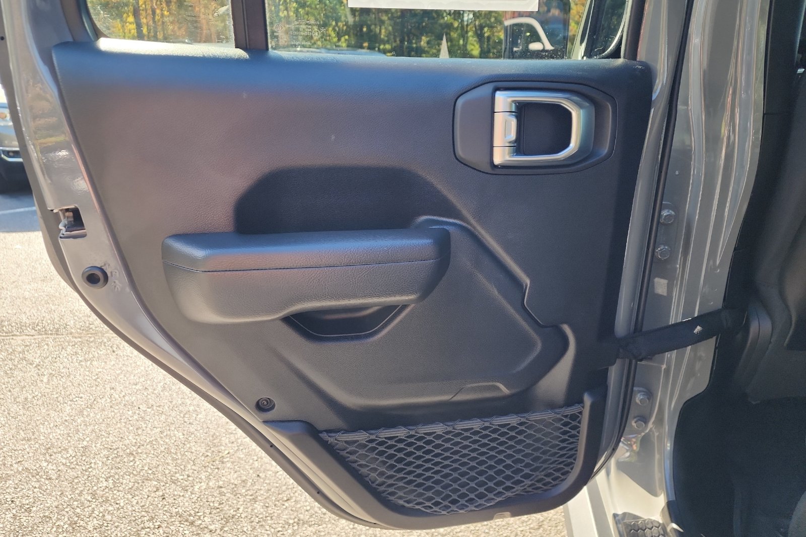 Used 2022 Sting-Gray Clearcoat Jeep Unlimited Rubicon image 33