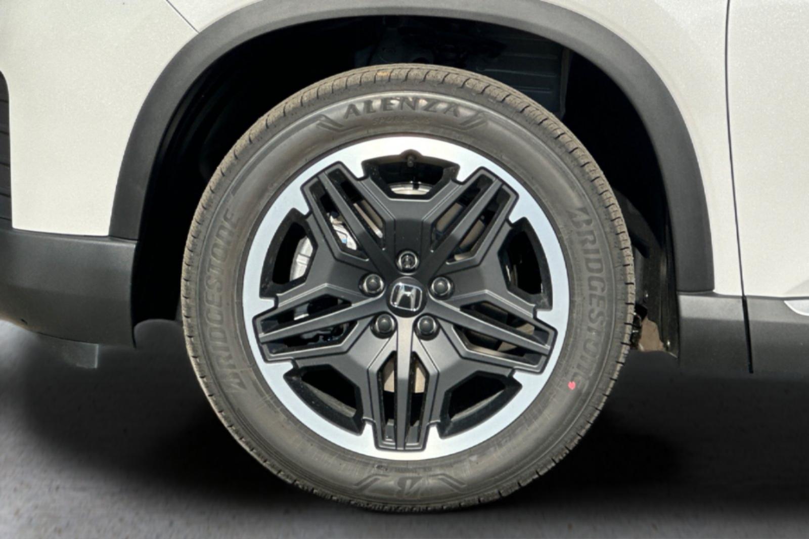 New 2026 White Honda Touring image 35