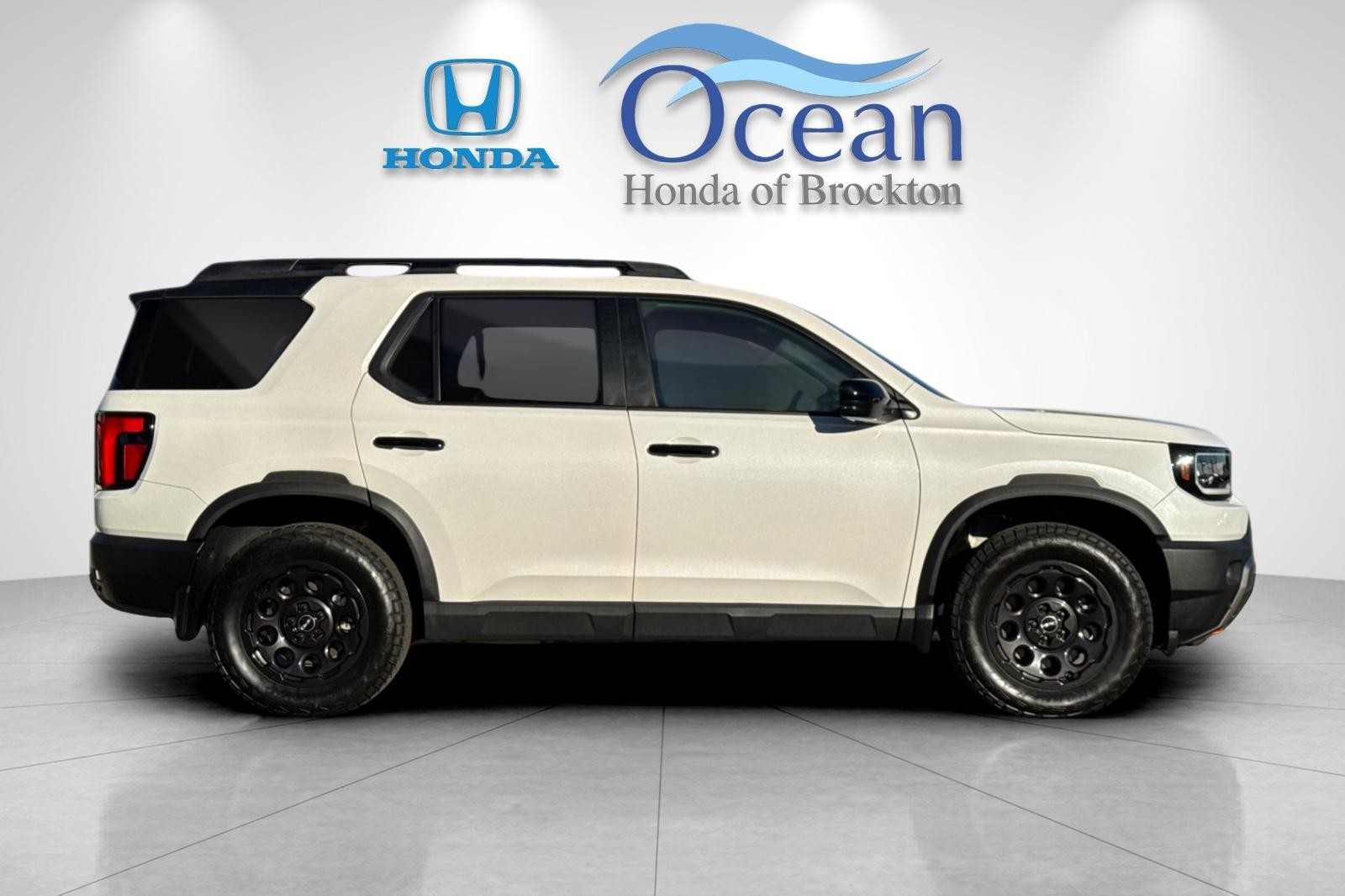 New 2026 Platinum White Pearl Honda TrailSport Blackout image 6